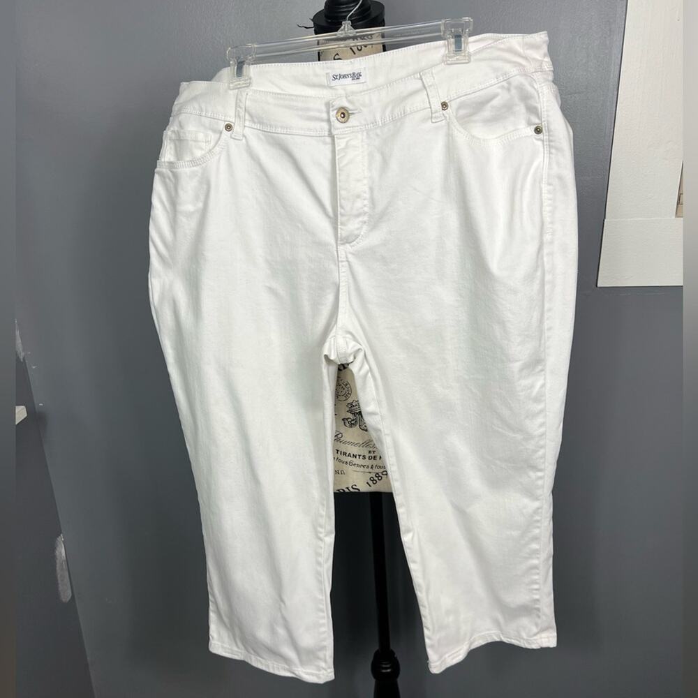St. John’s Bay Plus size white high rise cropped jeans with pockets